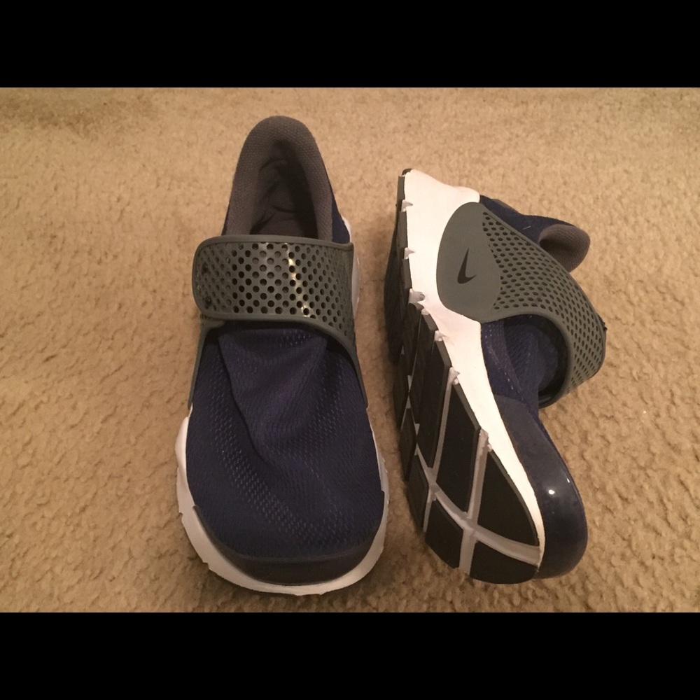 Youth Nike Sock Dart Shoes